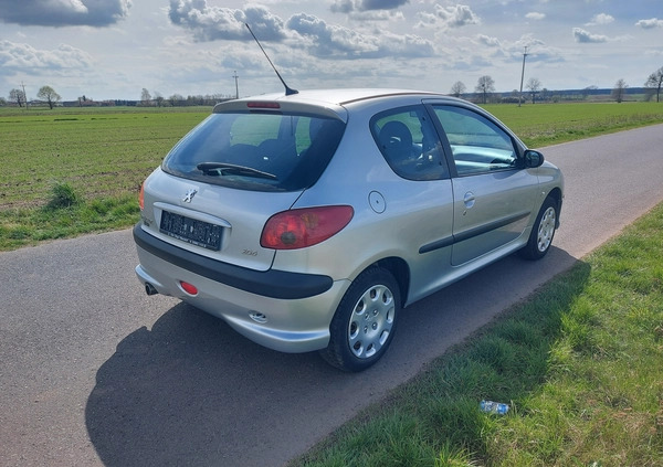 Peugeot 206 cena 7900 przebieg: 104000, rok produkcji 2009 z Gostyń małe 121